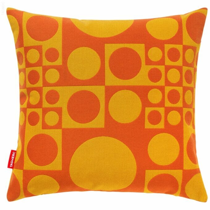 The cushion is made with Maharam fabric Geometri, here in orange, by design agency TAGWERC in Germany. The Geometri pattern was created by designer Verner Panton.